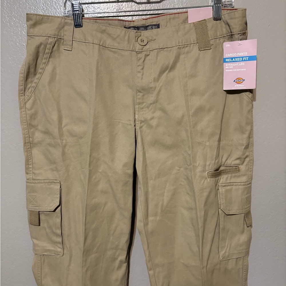 NWT Women’s Cargo, Relaxed Fit Straight leg Dickies Khaki Pants Size 14R - Picture 4 of 14